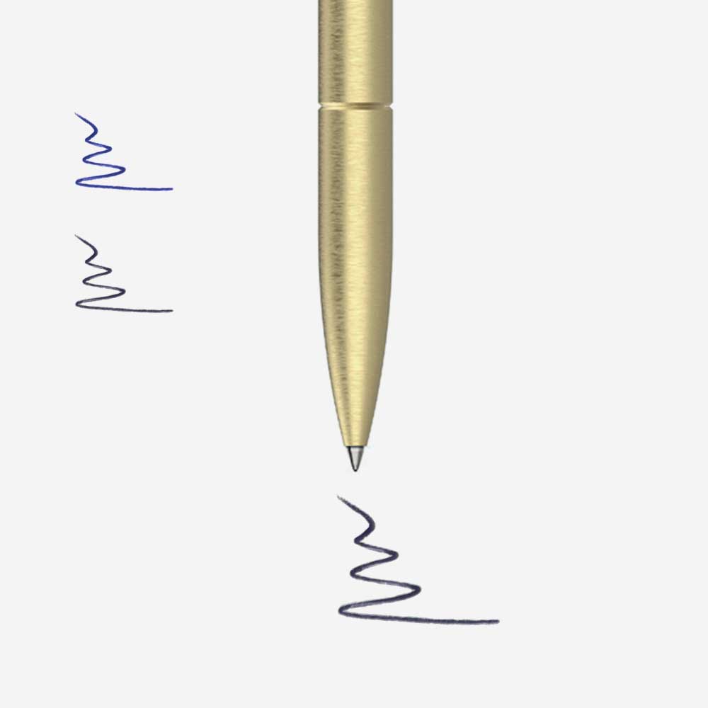 Messing Kugelschreiber Pen mit Farbvergleich der Tintenlinien